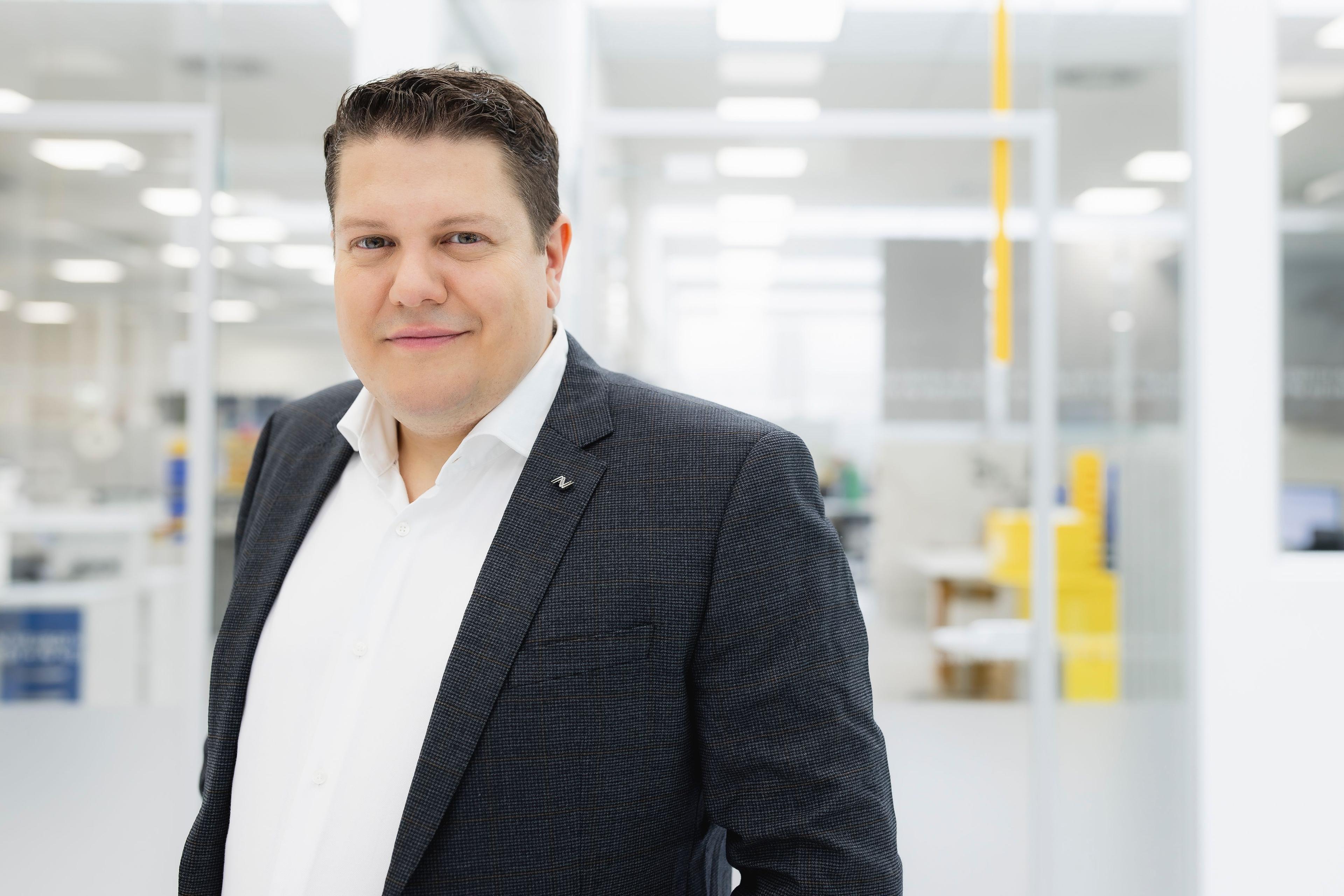 Neuroth-CEO Lukas Schinko im Supply Center in Lebring