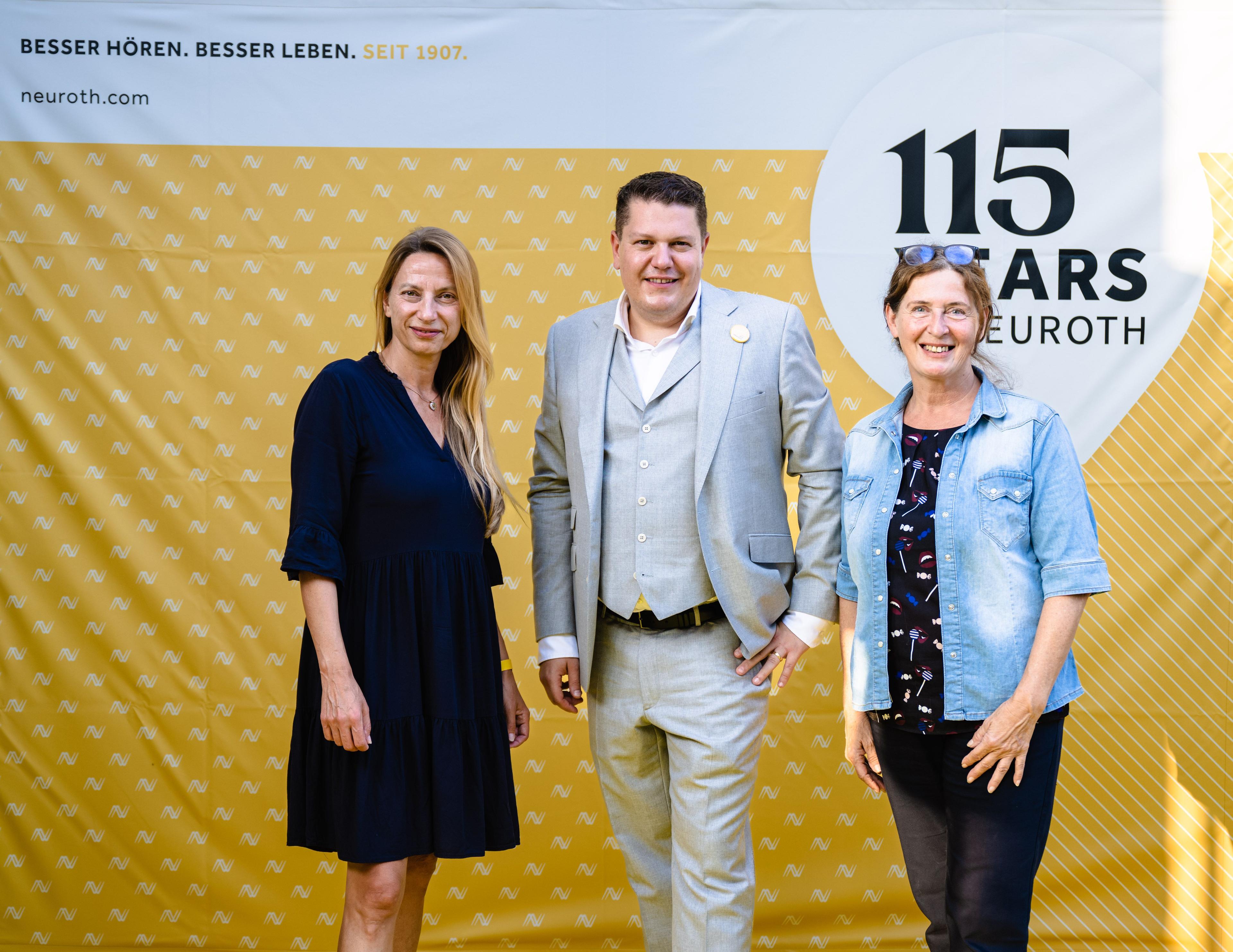 Neuroth feiert mit Politik bei PR-Event 115 Jahre